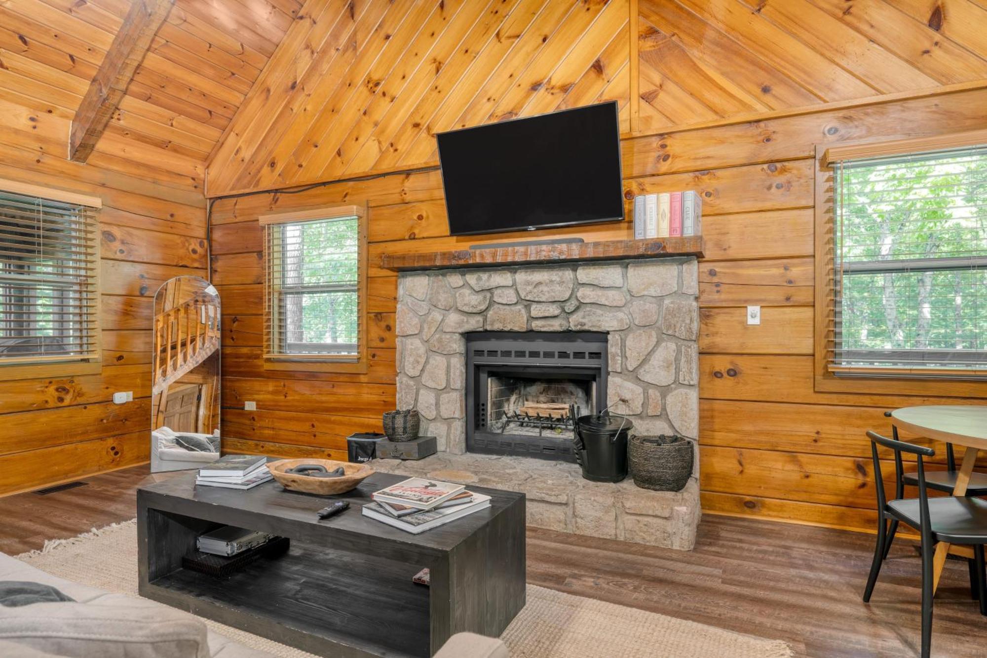 Dudley IV By Avantstay Cosy Cabin W Hot Tub Sweeping Views Pigeon Forge Zewnętrze zdjęcie
